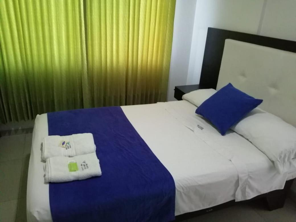 Hotel Azulejo Del Llano Yopal Esterno foto