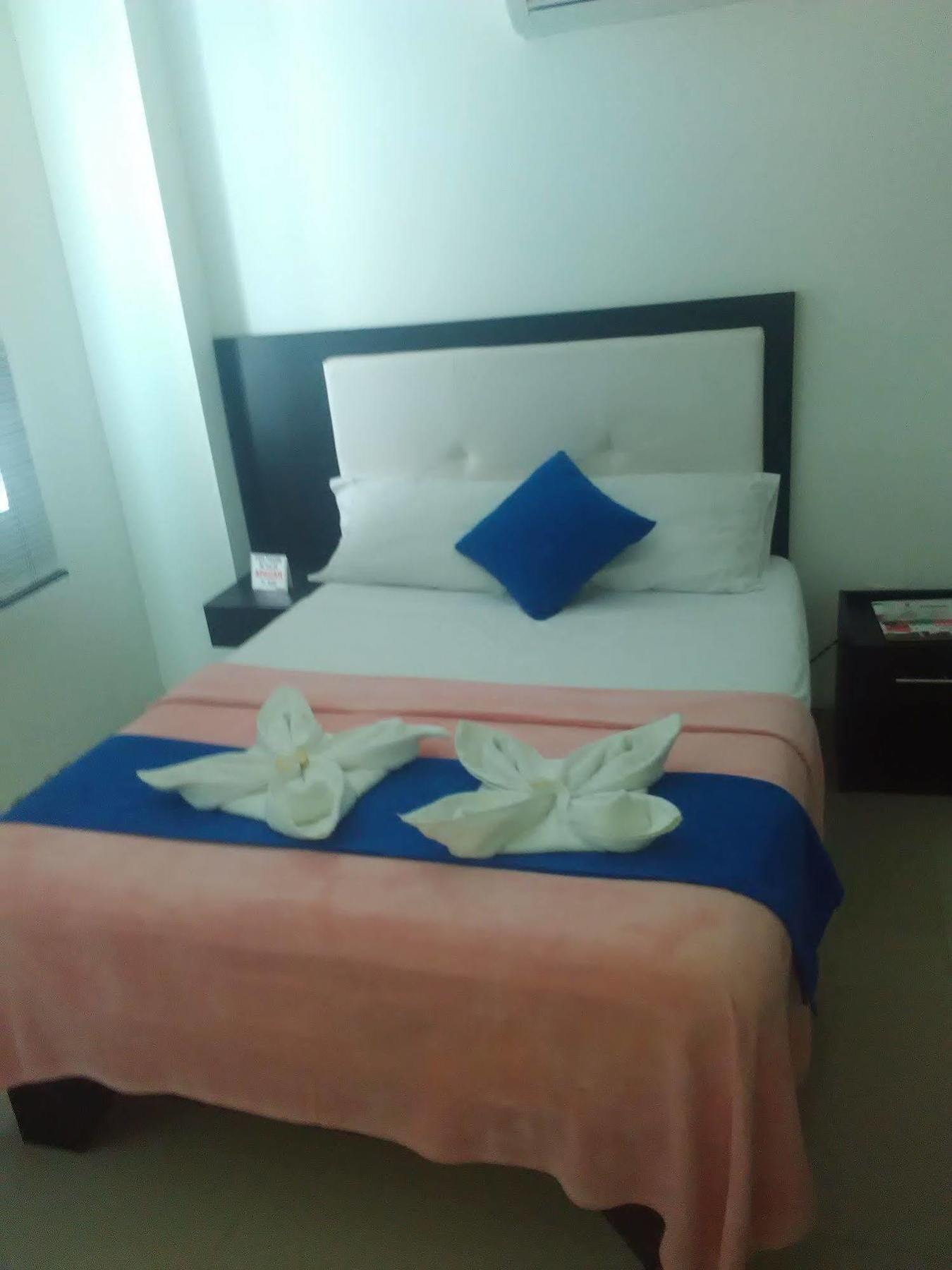 Hotel Azulejo Del Llano Yopal Esterno foto